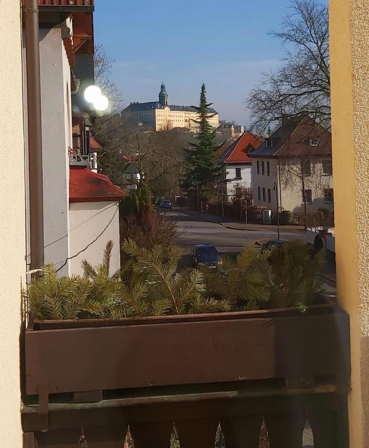 Schoene Altbauwohnung Mit Grosser Sonnenterrasse Rudolstadt Extérieur photo